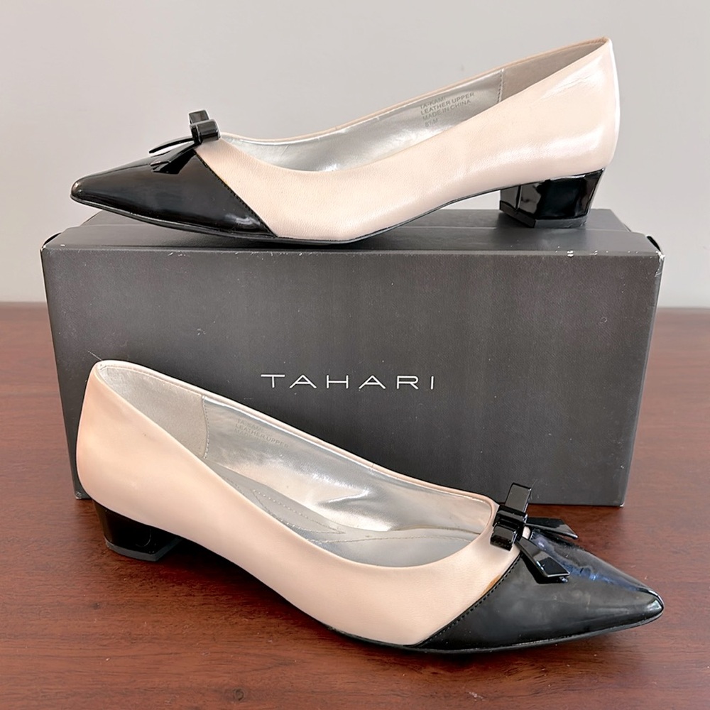Tahari Pointed Toe Shoes with Bow size 8.5